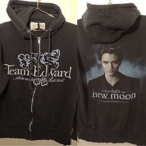 Looking for this twillight hoodie, this is just a listing don’t buy